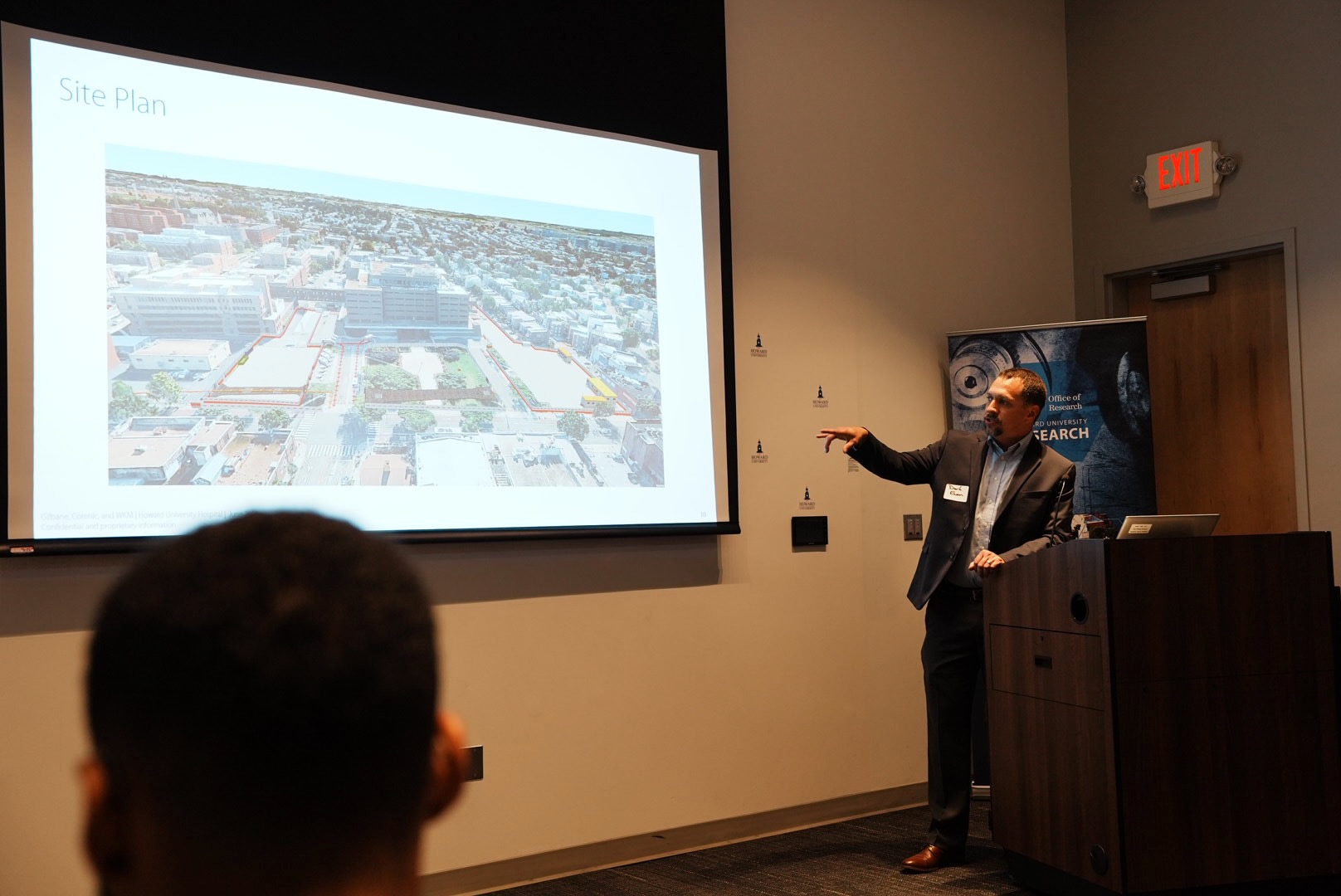 A project team representative presents the Howard Hospital site plan